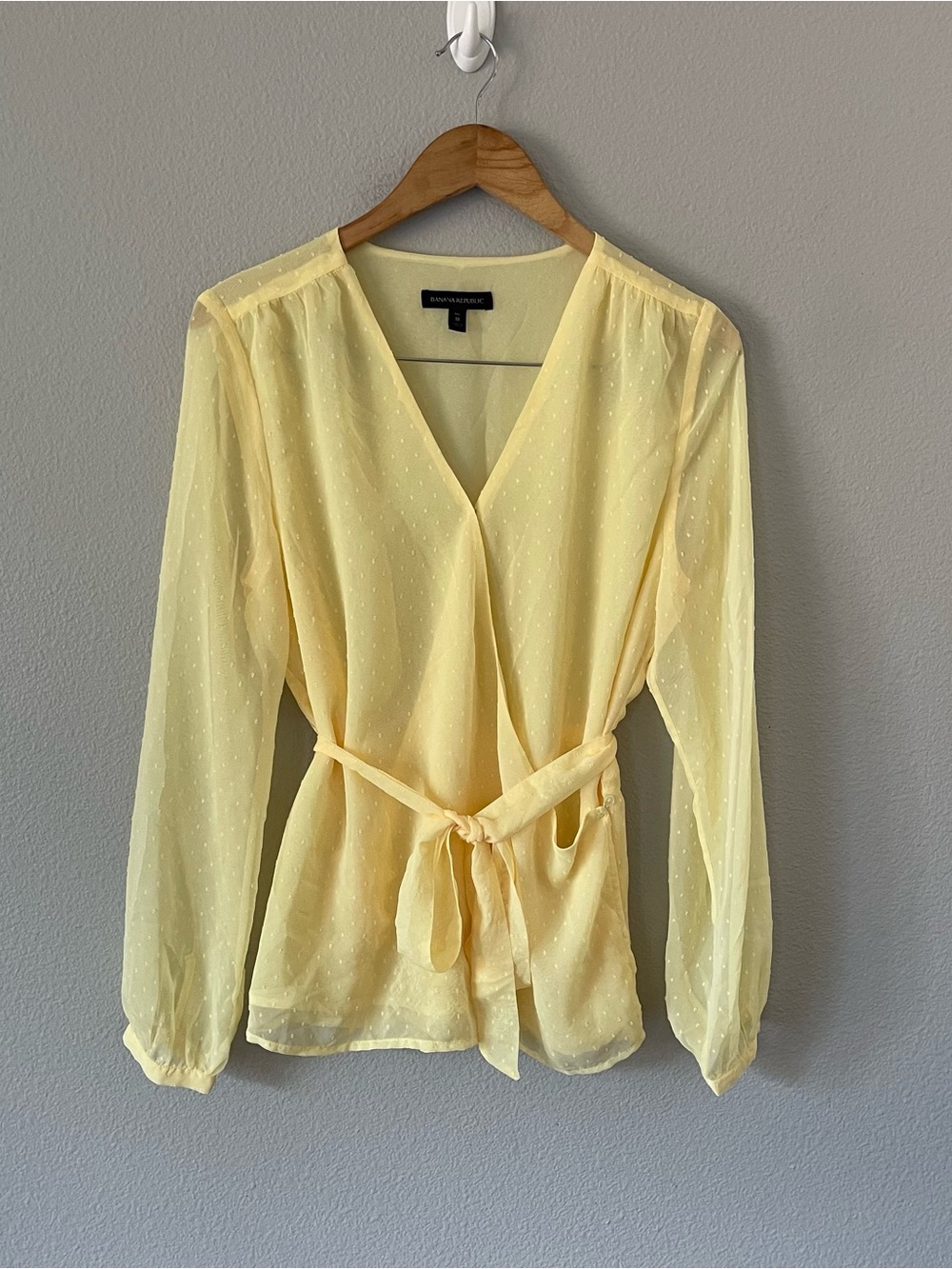 Banana Republic Chiffon Swiss Dot Wrap Long Sleeve Blouse Size M Tall Yellow